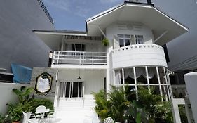 Rim Praya Dinsor Road By Roomquest