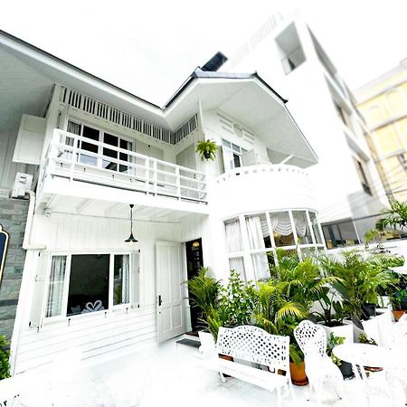 Roomquest Rim Praya Dinsor Road Bangkok Exterior foto